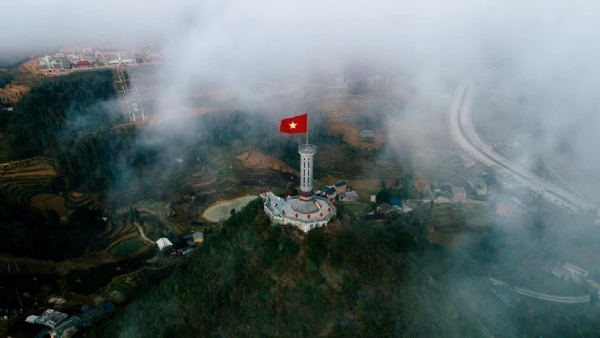 Lung Cu Flag Tower