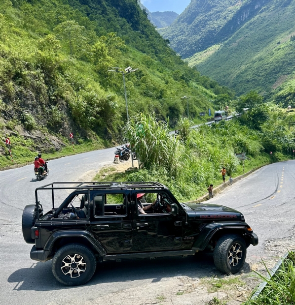 Open-Top Jeep on the Ha Giang Loop â€“ Comfortable, Scenic and Safe